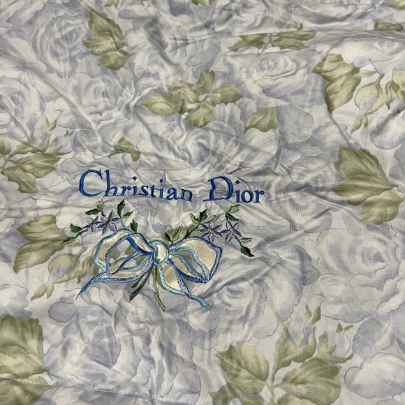 Dior Feather Quilt - BNIB - Picture 2 of 4